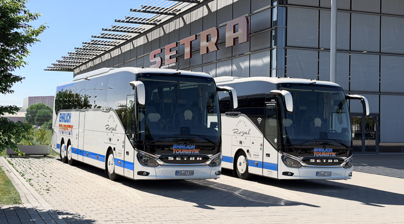 Zwei neue Setra Reisebusse